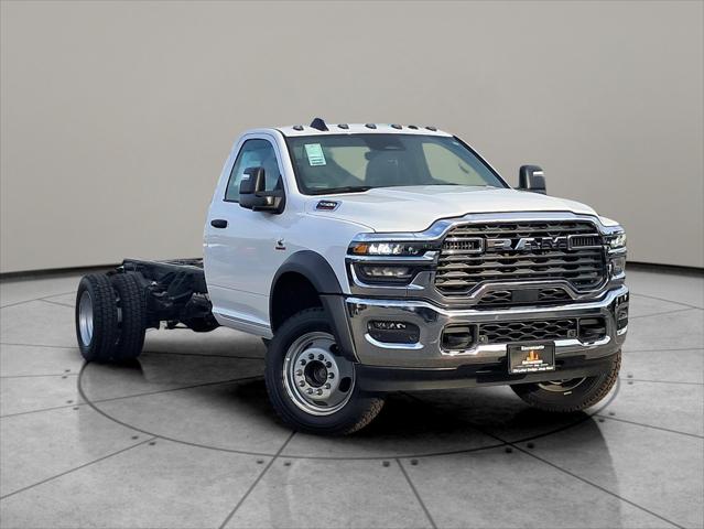 2025 RAM Ram 5500 Chassis Cab RAM 5500 TRADESMAN CHASSIS REGULAR CAB 4X4 108 CA