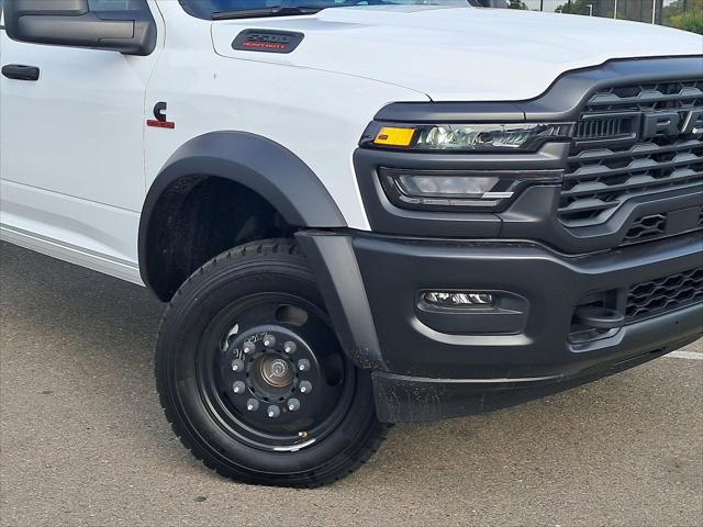 2025 RAM Ram 5500 Chassis Cab RAM 5500 TRADESMAN CHASSIS CREW CAB 4X4 84 CA