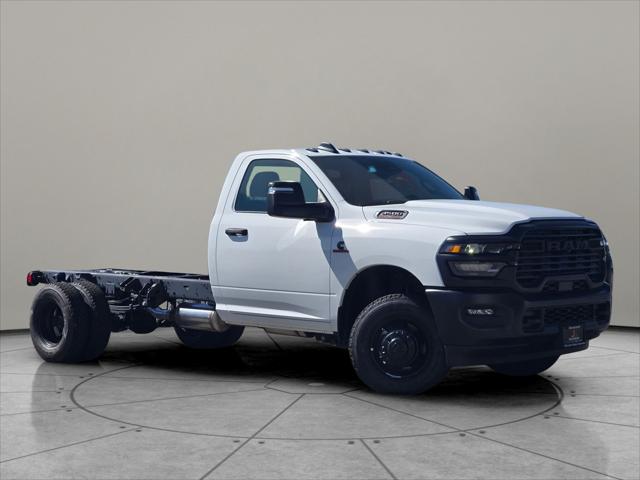 2025 RAM Ram 3500 Chassis Cab RAM 3500 TRADESMAN CHASSIS REGULAR CAB 4X4 84 CA 2025 RAM Ram 3500 Chassis Cab RAM 3500 TRADESMAN CHASSIS REGULAR CAB 4X4 84 CA