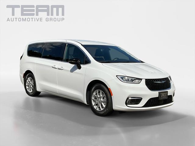2025 Chrysler Pacifica PACIFICA SELECT