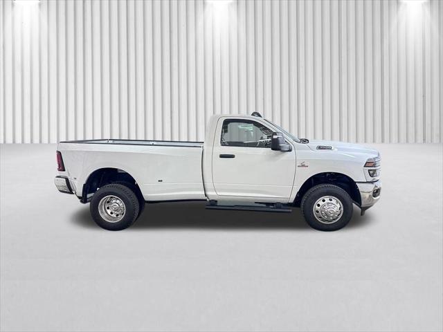 2025 RAM Ram 3500 RAM 3500 TRADESMAN REGULAR CAB 4X4 8 BOX