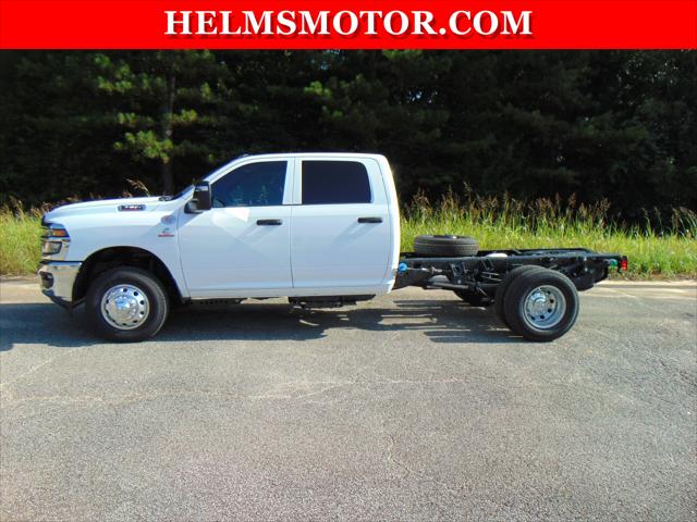 2025 RAM Ram 3500 Chassis Cab RAM 3500 TRADESMAN CREW CAB CHASSIS 4X4 60 CA