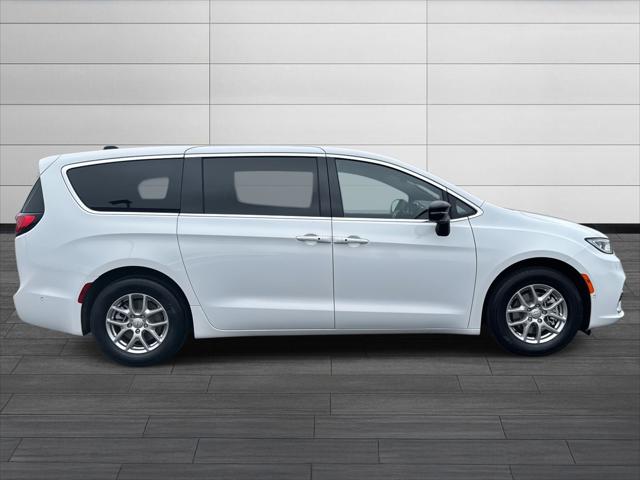 2025 Chrysler Pacifica PACIFICA SELECT