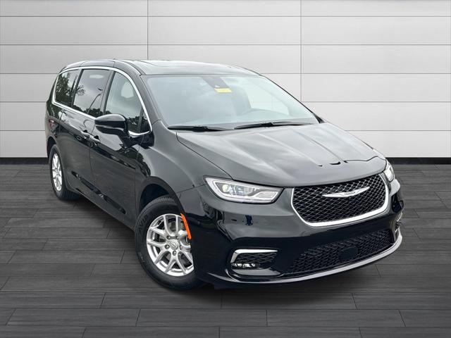 2025 Chrysler Pacifica PACIFICA SELECT