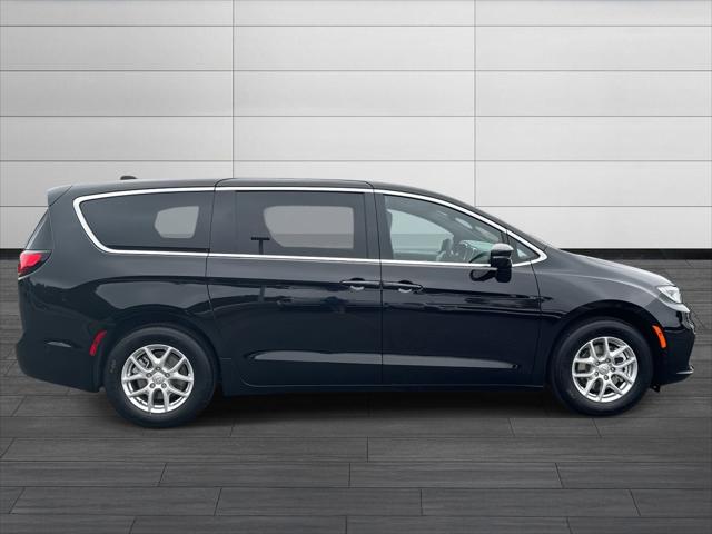 2025 Chrysler Pacifica PACIFICA SELECT