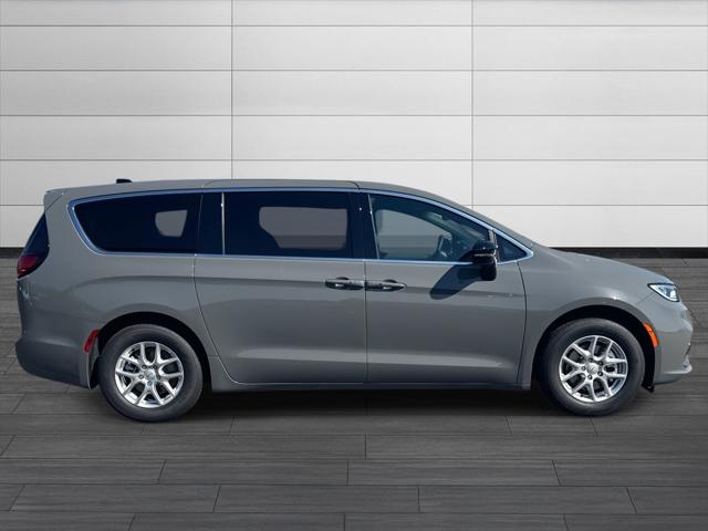 2025 Chrysler Pacifica PACIFICA SELECT