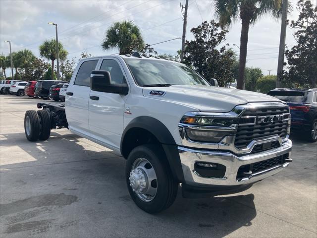 2025 RAM Ram 5500 Chassis Cab RAM 5500 TRADESMAN CHASSIS CREW CAB 4X4 84 CA