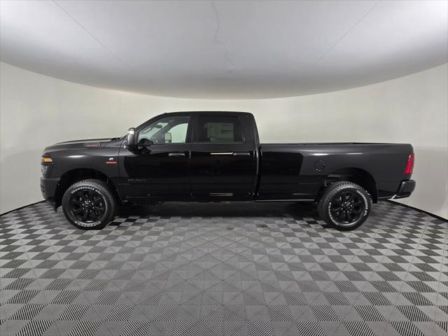 2025 Ram 3500 Big Horn Crew Cab 4x4 8' Box