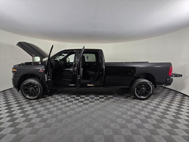 2025 Ram 3500 Big Horn Crew Cab 4x4 8' Box