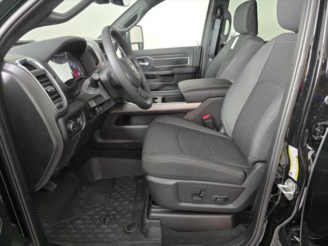 2025 Ram 3500 Big Horn Crew Cab 4x4 8' Box