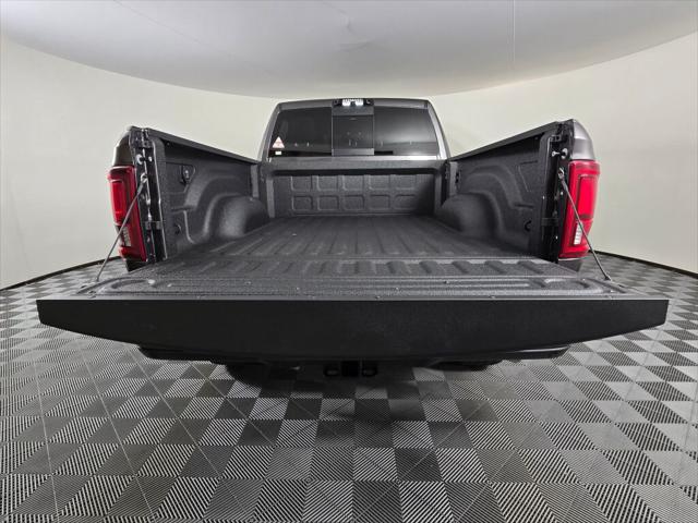 2025 Ram 3500 Big Horn Crew Cab 4x4 8' Box