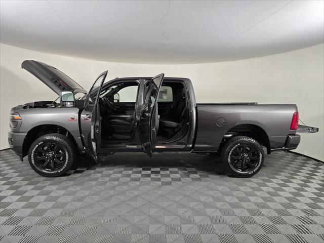 2025 Ram 3500 Big Horn Crew Cab 4x4 8' Box