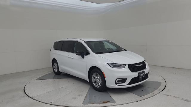 2025 Chrysler Pacifica PACIFICA SELECT