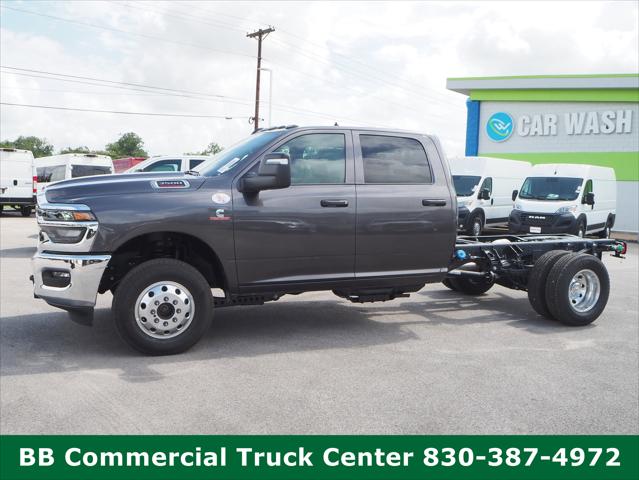 2025 RAM Ram 3500 Chassis Cab RAM 3500 TRADESMAN CREW CAB CHASSIS 4X4 60 CA