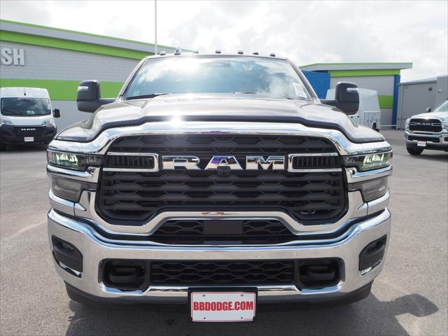2025 RAM Ram 3500 Chassis Cab RAM 3500 TRADESMAN CREW CAB CHASSIS 4X4 60 CA