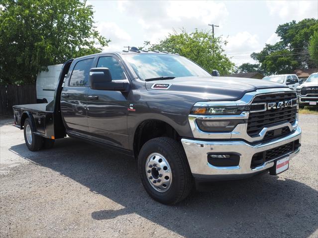2025 RAM Ram 3500 Chassis Cab RAM 3500 TRADESMAN CREW CAB CHASSIS 4X4 60 CA