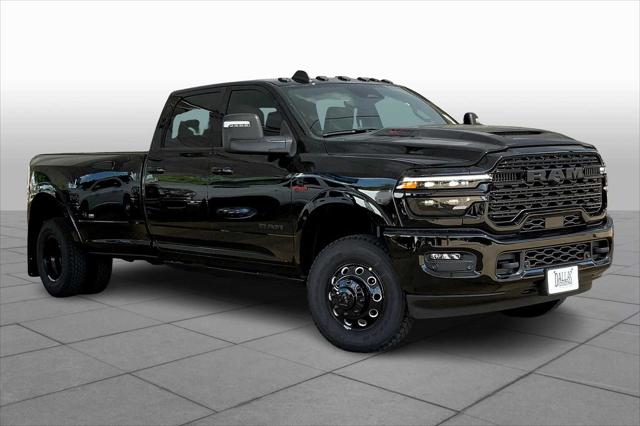 2025 RAM Ram 3500 RAM 3500 LIMITED CREW CAB 4X4 8 BOX