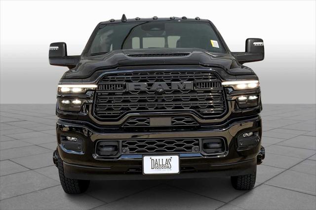 2025 RAM Ram 3500 RAM 3500 LIMITED CREW CAB 4X4 8 BOX