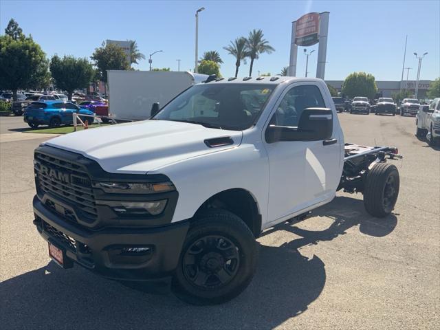 2025 RAM Ram 3500 Chassis Cab RAM 3500 TRADESMAN CHASSIS REGULAR CAB 4X4 60 CA