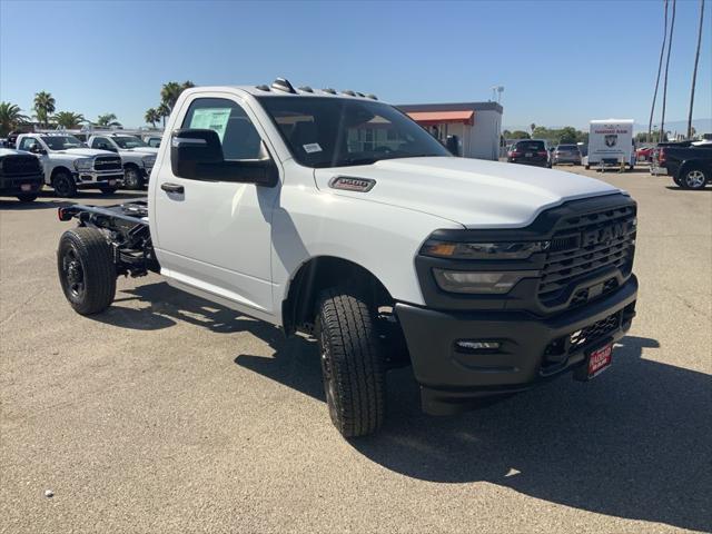 2025 RAM Ram 3500 Chassis Cab RAM 3500 TRADESMAN CHASSIS REGULAR CAB 4X4 60 CA