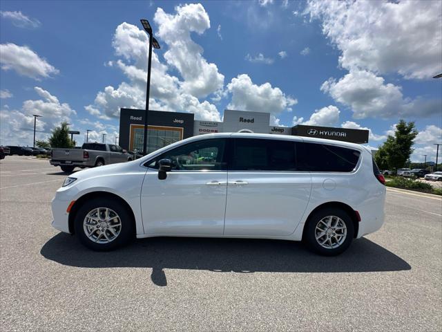 2025 Chrysler Pacifica PACIFICA SELECT