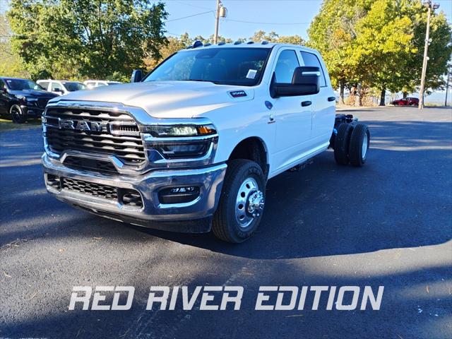 2025 RAM Ram 3500 Chassis Cab RAM 3500 TRADESMAN CREW CAB CHASSIS 4X4 60 CA