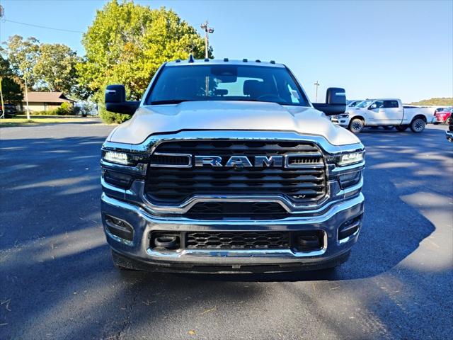 2025 RAM Ram 3500 Chassis Cab RAM 3500 TRADESMAN CREW CAB CHASSIS 4X4 60 CA