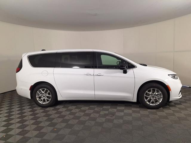 2025 Chrysler Pacifica PACIFICA SELECT