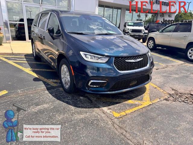 2025 Chrysler Pacifica PACIFICA SELECT