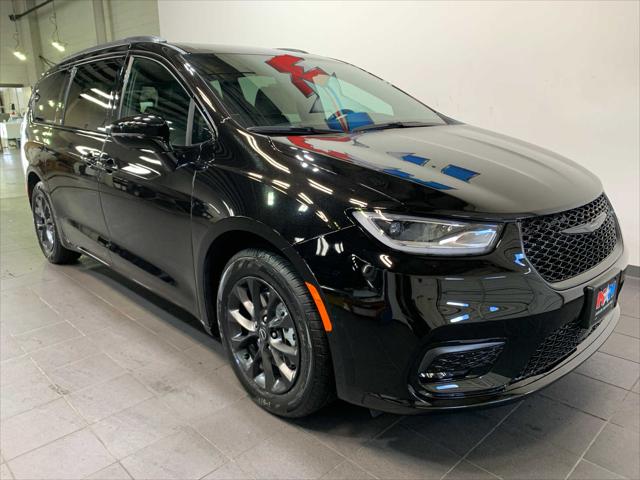 2025 Chrysler Pacifica PACIFICA SELECT
