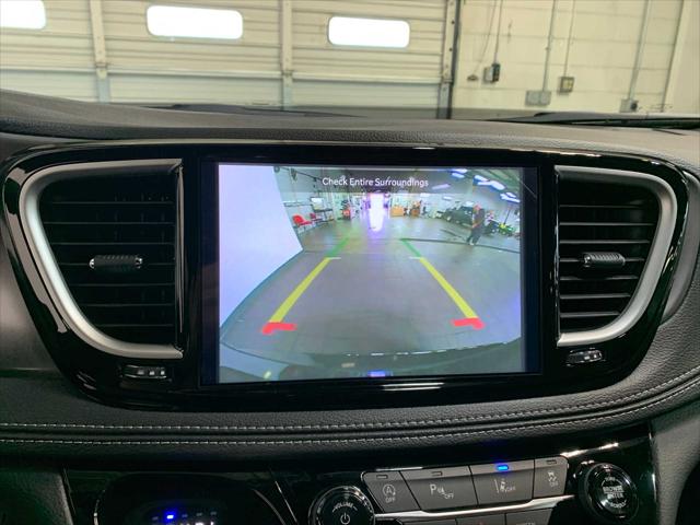 2025 Chrysler Pacifica PACIFICA SELECT