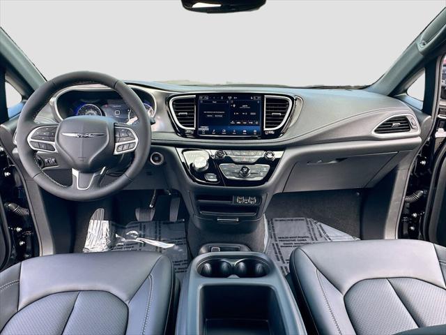 2025 Chrysler Pacifica PACIFICA SELECT
