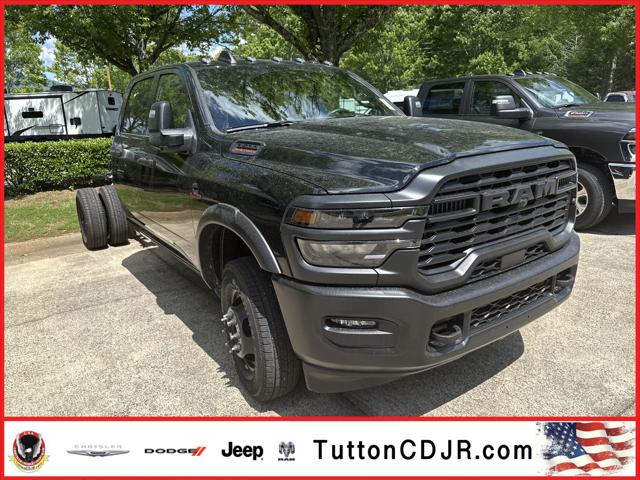 2025 RAM Ram 3500 Chassis Cab RAM 3500 TRADESMAN CREW CAB CHASSIS 4X4 60 CA