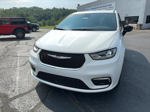 2025 Chrysler Pacifica PACIFICA SELECT