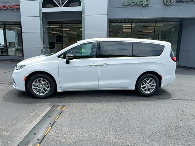 2025 Chrysler Pacifica PACIFICA SELECT