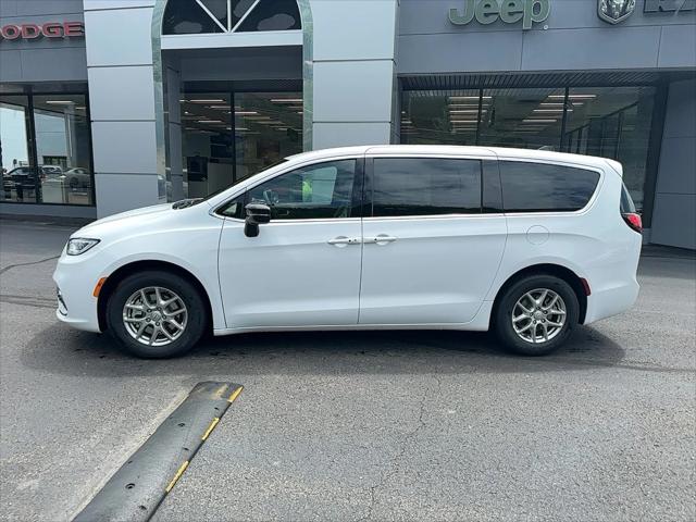 2025 Chrysler Pacifica PACIFICA SELECT