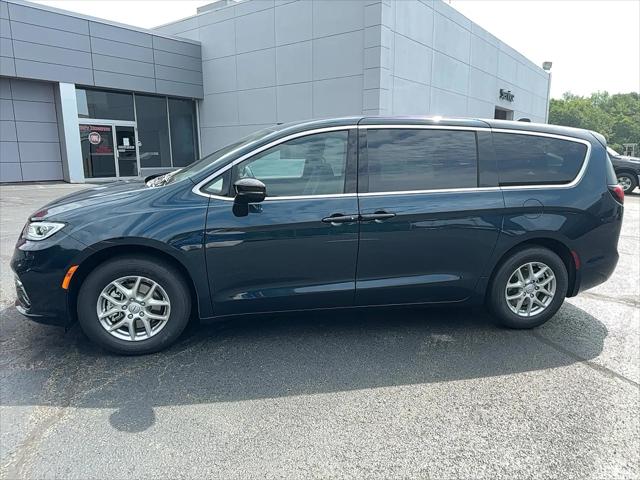 2025 Chrysler Pacifica PACIFICA SELECT