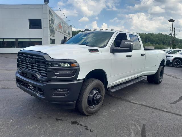 2025 RAM Ram 3500 RAM 3500 TRADESMAN CREW CAB 4X4 8 BOX