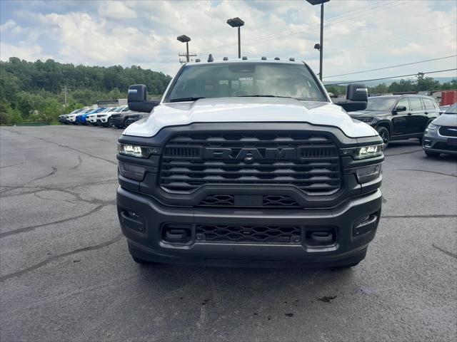 2025 RAM Ram 3500 RAM 3500 TRADESMAN CREW CAB 4X4 8 BOX