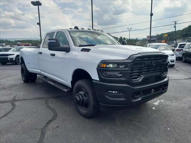 2025 RAM Ram 3500 RAM 3500 TRADESMAN CREW CAB 4X4 8 BOX