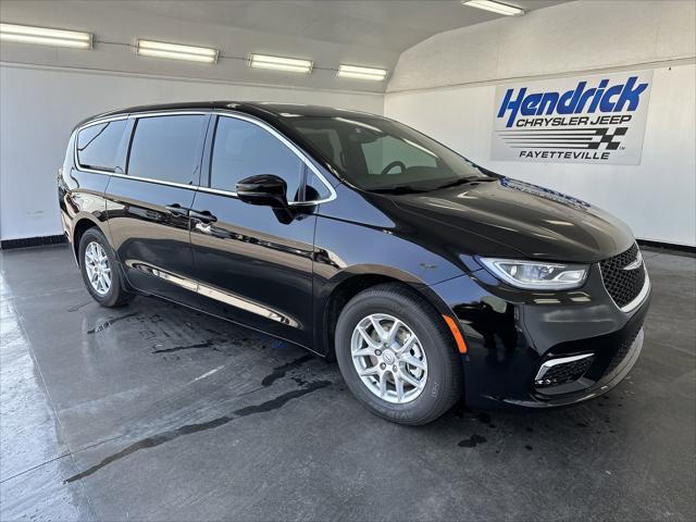 2025 Chrysler Pacifica PACIFICA SELECT
