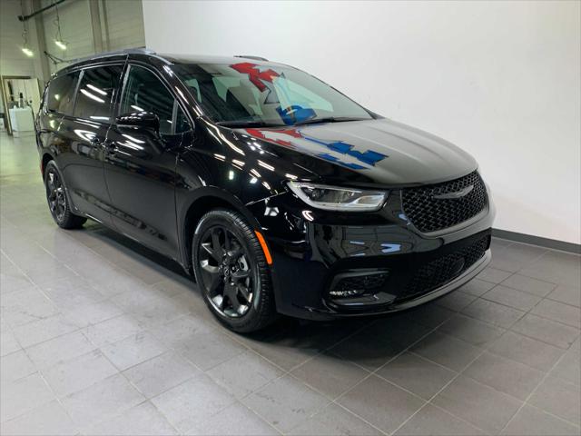2025 Chrysler Pacifica PACIFICA LIMITED