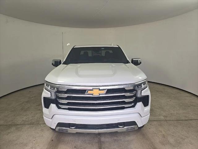 2023 Chevrolet Silverado 1500 2WD Crew Cab Short Bed High Country