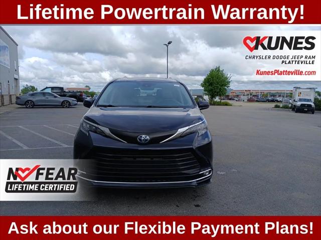 2024 Toyota Sienna XLE