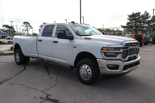 2025 RAM Ram 3500 RAM 3500 TRADESMAN CREW CAB 4X4 8 BOX
