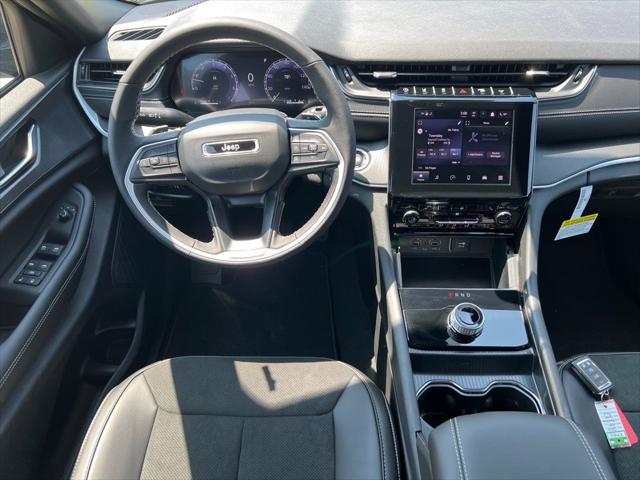 2025 Jeep Grand Cherokee GRAND CHEROKEE ALTITUDE 4X4