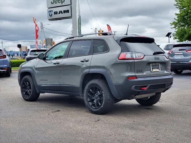 2019 Jeep Cherokee Trailhawk 4x4 2019 Jeep Cherokee Trailhawk 4x4
