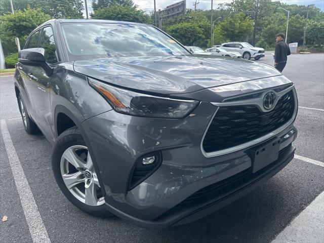 2022 Toyota Highlander LE