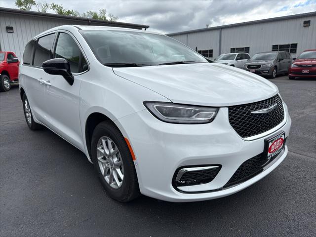 2025 Chrysler Pacifica PACIFICA SELECT
