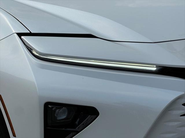 2025 Toyota Crown Signia XLE